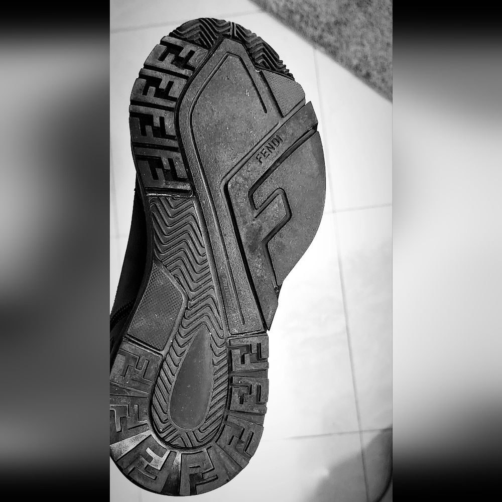 FENDI SNEAKERS 7.5 - Picture 5 of 5